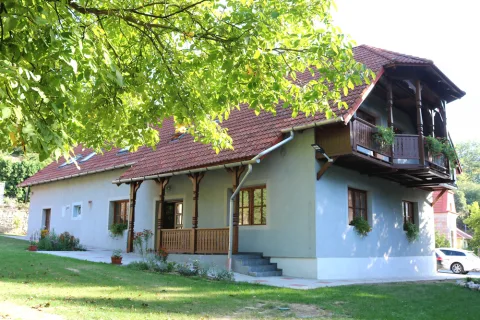 Aranyos Porta Vendégház – Csesznek