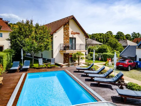 Barackvirág Apartmanház – Tihany