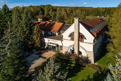 Hotel Szarvaskút – Zirc-Szarvaskút