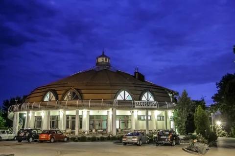 Sdg Konferencia Központ – Balatonszárszó