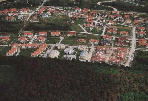 Üröm – településkép